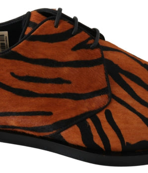 Dolce &amp; Gabbana Zapatos de vestir con estampado de tigre y pelo de potro