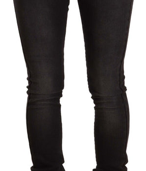 Vaqueros elegantes de talle medio, ajustados y lavados en negro de GF Ferre