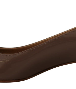 Salvatore Ferragamo Zapatos de salón elegantes en color marrón alcaravea con lazo Vara