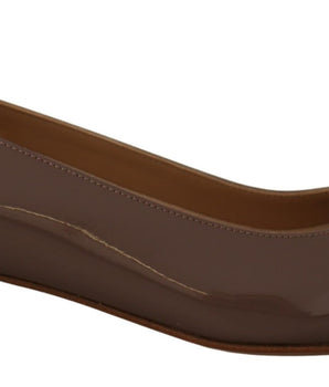 Salvatore Ferragamo Zapatos de salón elegantes en color marrón alcaravea con lazo Vara