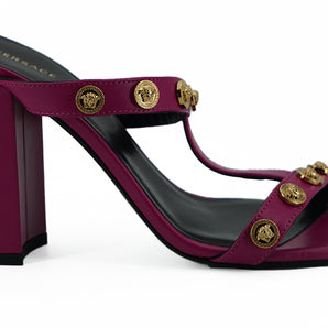 Versace elegantes sandalias altas de piel de becerro morada