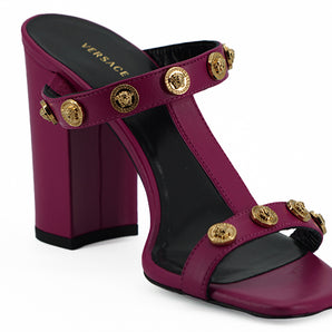 Versace elegantes sandalias altas de piel de becerro morada