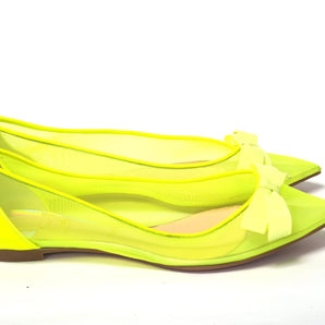 Christian Louboutin zapato con punta plana en amarillo fluro