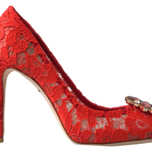 Dolce &amp; Gabbana Chic Tacones de encaje rojo con adornos de cristal