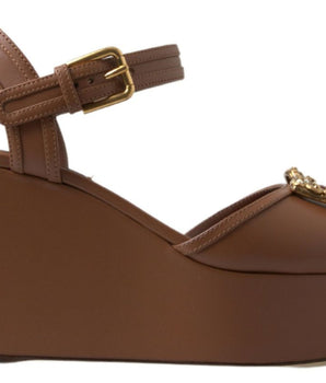 Dolce &amp; Gabbana Cuñas elegantes con tira al tobillo de cuero marrón