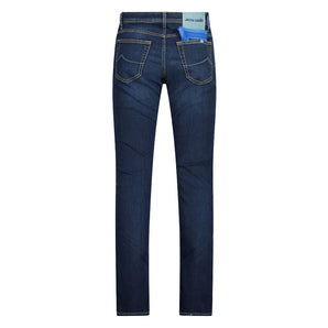 Vaqueros Jacob Cohen elegantes y ajustados en azul oscuro
