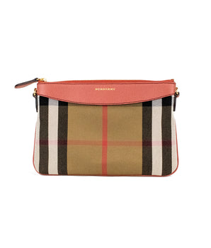 Bolso bandolera Burberry Peyton House Check Derby de piel granulada en color rojo canela