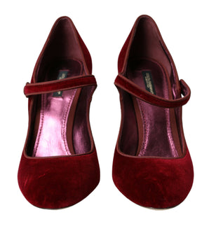 Dolce &amp; Gabbana Zapatos Mary Jane con tacones de cristales dorados y terciopelo rojo