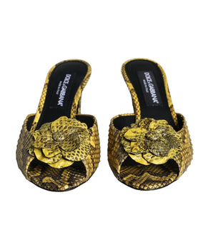 Dolce &amp; Gabbana Zapatos tipo chanclas con tacón en bloque de cuero amarillo