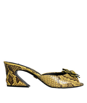 Dolce &amp; Gabbana Zapatos tipo chanclas con tacón en bloque de cuero amarillo