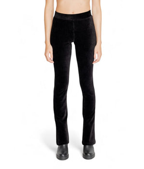 Vaqueros y pantalones de algodón negros Street One