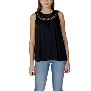 B.Young Camiseta y tops de viscosa negros