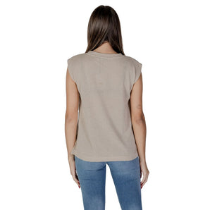 Camiseta y tops de viscosa beige de B.Young