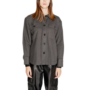 Camisa negra de algodón reciclado de Jacqueline De Yong