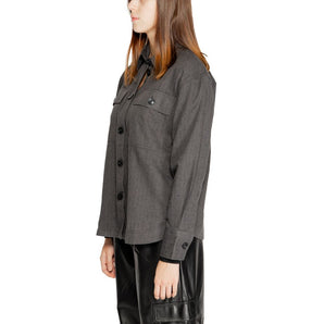 Camisa negra de algodón reciclado de Jacqueline De Yong