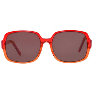 Más y más gafas de sol de plástico rojo