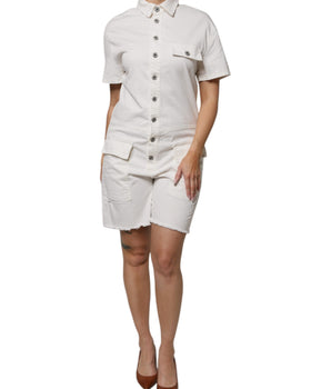 Vestido enterizo de algodón blanco con mangas cortas y botones