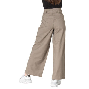 Sólo vaqueros y pantalones de elastano beige
