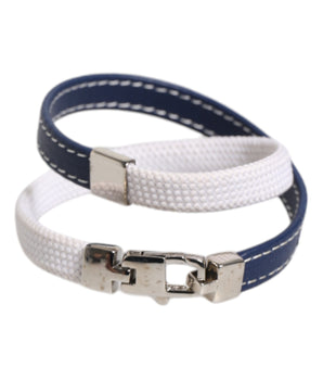 Pulsera Dolce &amp; Gabbana con cierre plateado grabado DG y ribete de cuero azul y blanco