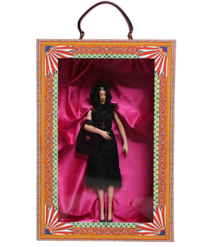 Muñecas sicilianas de cuero y cerámica de Dolce &amp; Gabbana con vestido negro