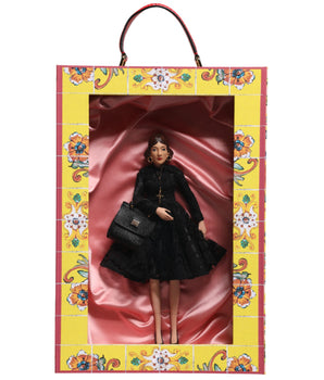Muñecas sicilianas de cuero y cerámica de Dolce &amp; Gabbana con vestido negro