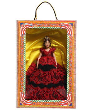 Vestido rojo de Dolce &amp; Gabbana, caja de moda de cerámica y porcelana, muñecas sicilianas de cuero.