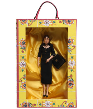 Muñecas sicilianas de cuero y cerámica de Dolce &amp; Gabbana con vestido negro