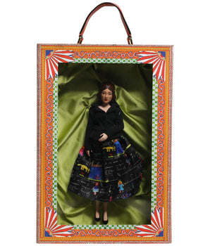 Muñecas sicilianas de cuero y cerámica de Dolce &amp; Gabbana con vestido negro