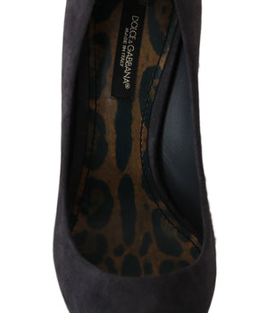 Elegantes zapatos de tacón de aguja de ante gris de Dolce &amp; Gabbana