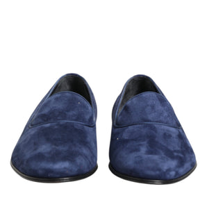 Mocasines de terciopelo azul con el logotipo de DG de Dolce &amp; Gabbana